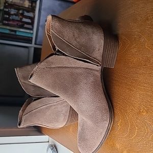 Lucky Brand ankle boots, beige, size 9/39